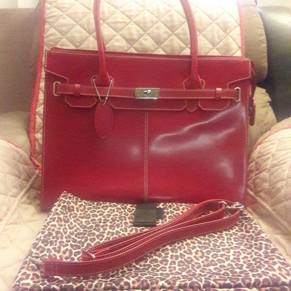 Genuine Leather 100%